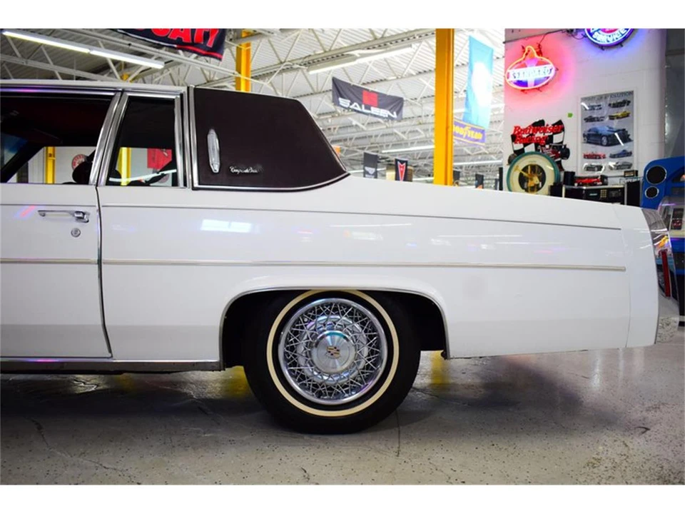 1981 Cadillac DeVille 5th Gen - Image 22 of 31