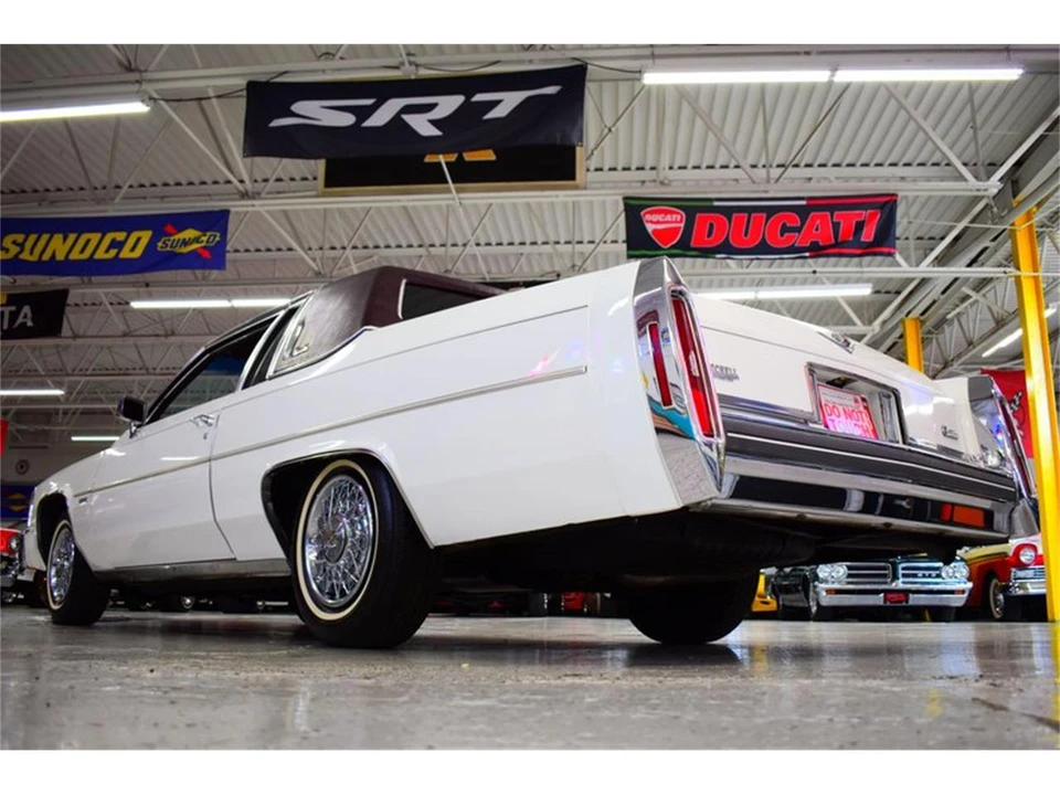 1981 Cadillac DeVille 5th Gen - Image 17 of 31