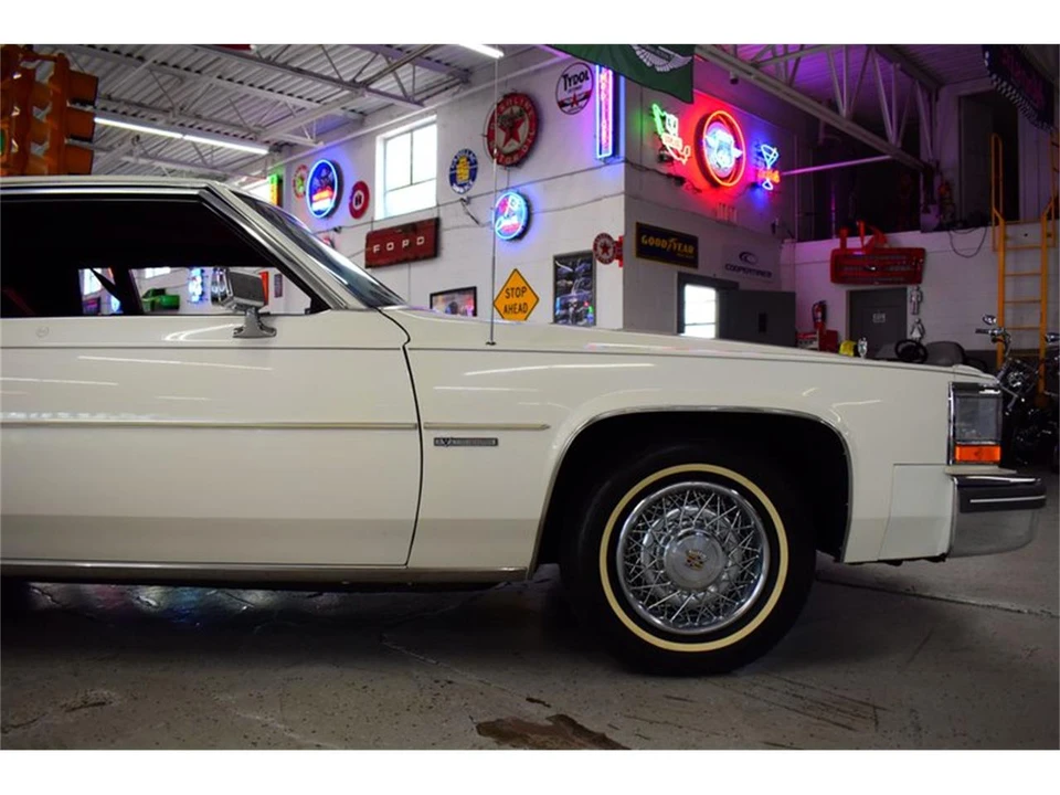 1981 Cadillac DeVille 5th Gen - Image 8 of 31