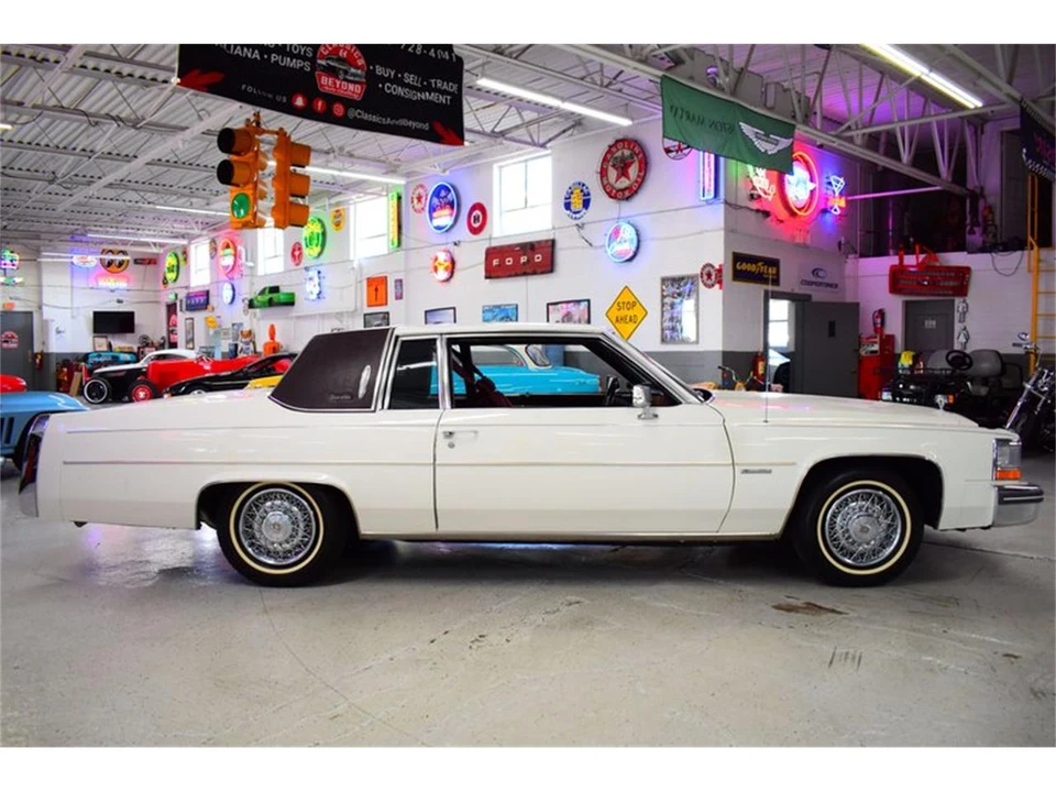 1981 Cadillac DeVille 5th Gen - Image 4 of 31