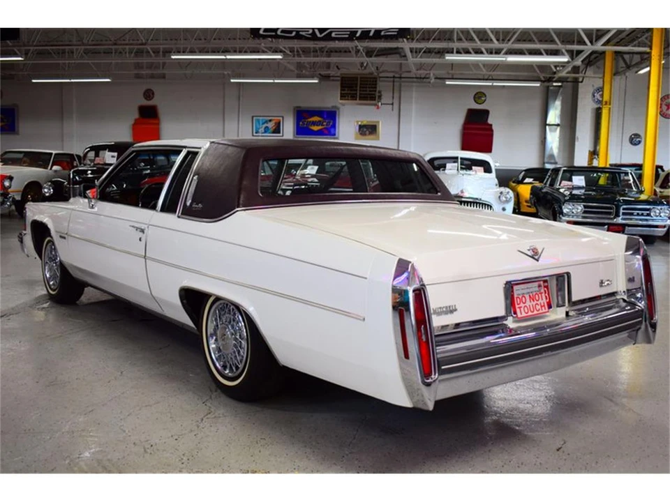 1981 Cadillac DeVille 5th Gen - Image 15 of 31