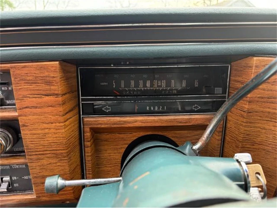 1981 Cadillac DeVille 5th Gen - Image 4 of 18