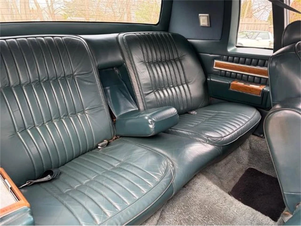 1981 Cadillac DeVille 5th Gen - Image 2 of 18