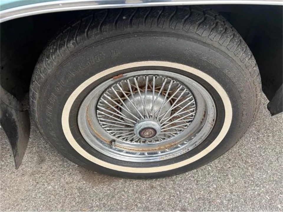 1981 Cadillac DeVille 5th Gen - Image 10 of 18