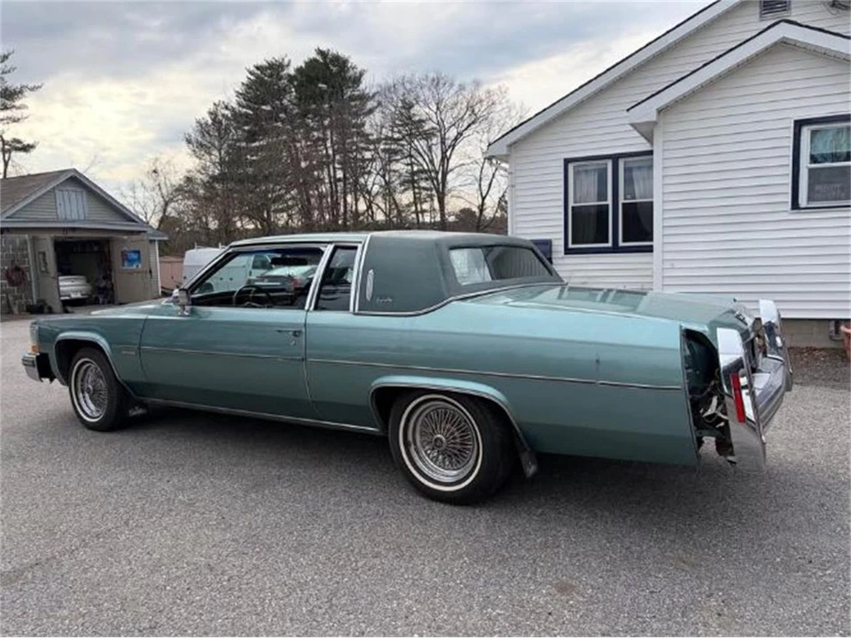 1981 Cadillac DeVille 5th Gen - Image 13 of 18