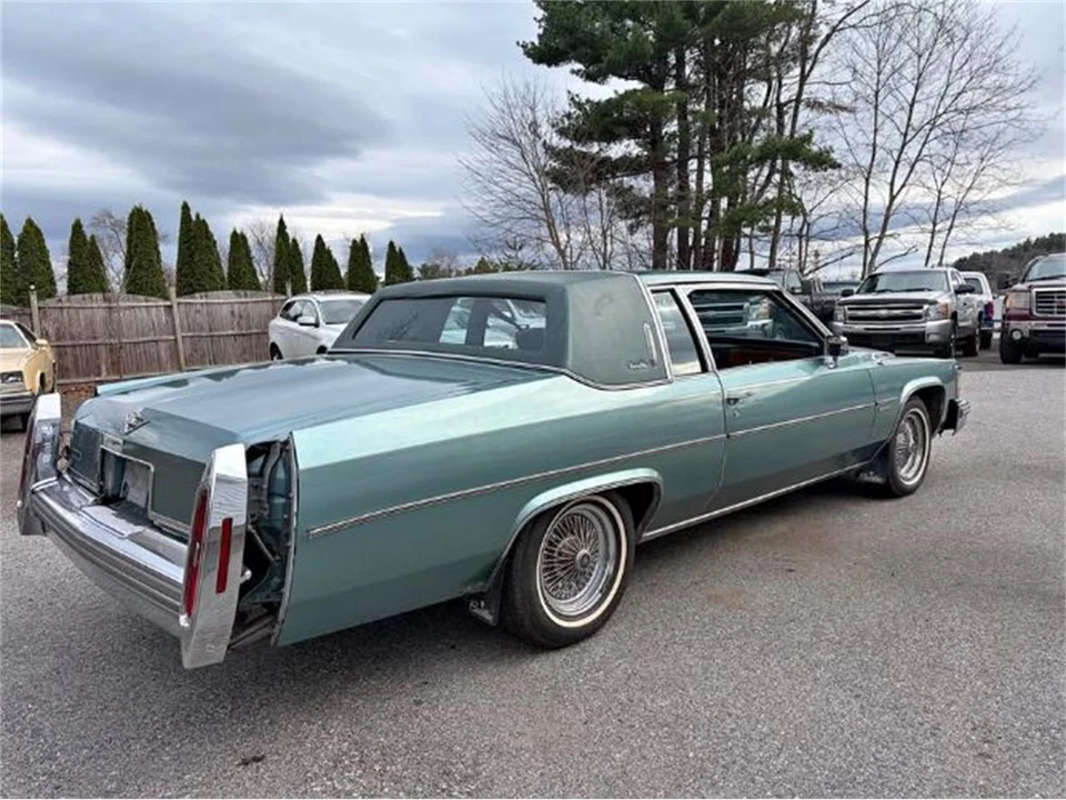 1981 Cadillac DeVille 5th Gen - Image 17 of 18