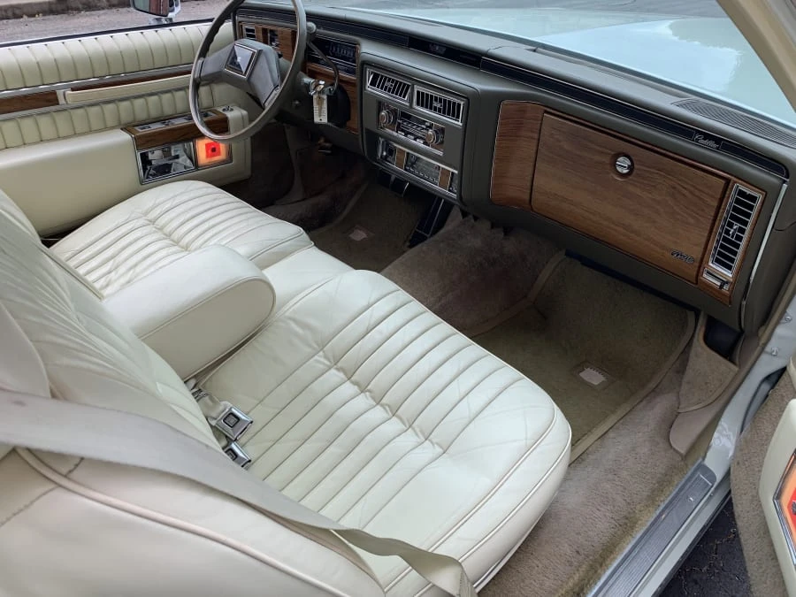 1981 Cadillac DeVille 5th Gen - Image 5 of 7