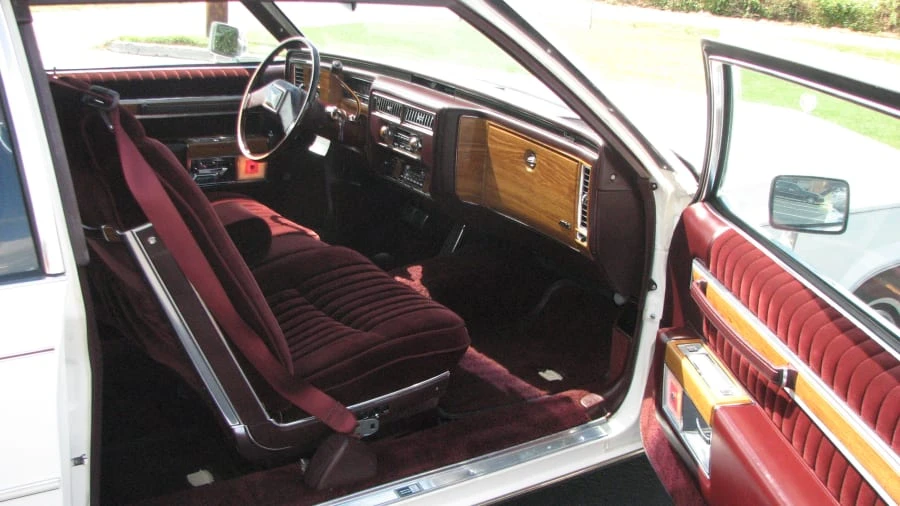 1981 Cadillac DeVille 5th Gen - Image 6 of 11