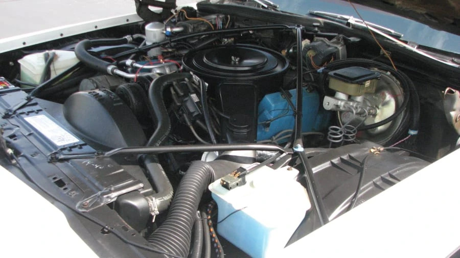 1981 Cadillac DeVille 5th Gen - Image 9 of 11