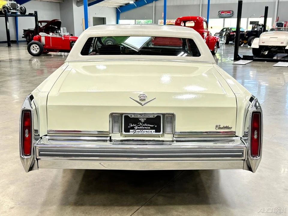 1981 Cadillac DeVille 6th Gen - Image 6 of 21