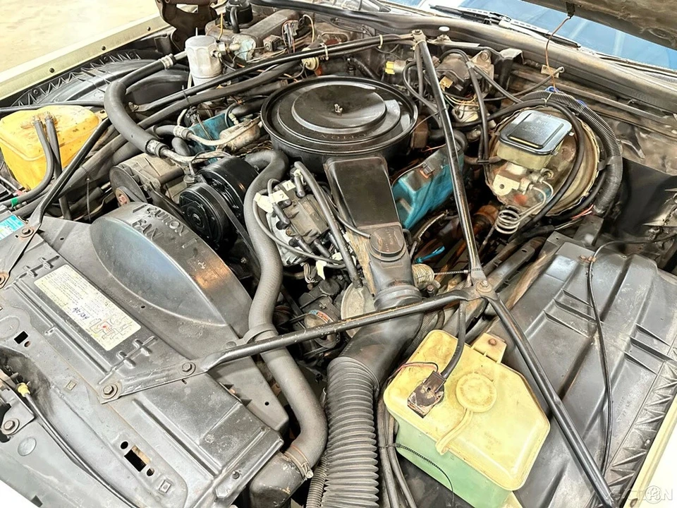 1981 Cadillac DeVille 6th Gen - Image 14 of 21