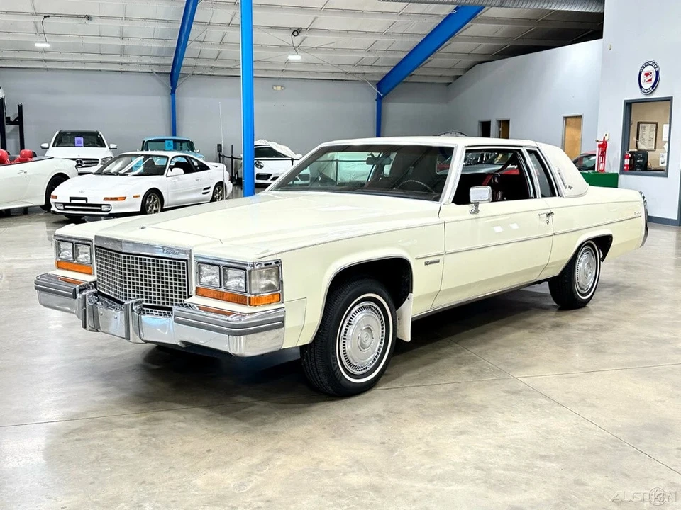 1981 Cadillac DeVille 6th Gen - Image 3 of 21
