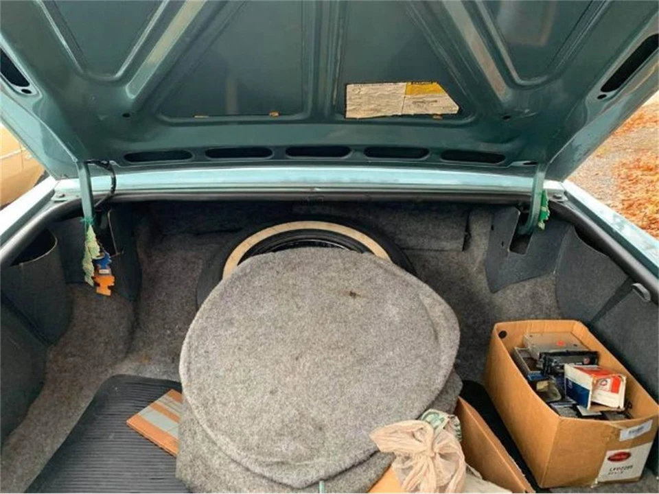 1981 Cadillac DeVille 5th Gen - Image 2 of 17