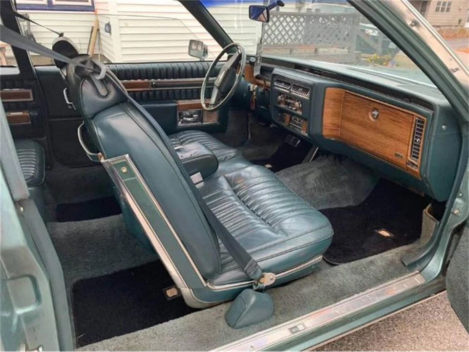 1981 Cadillac DeVille 5th Gen - Image 5 of 17