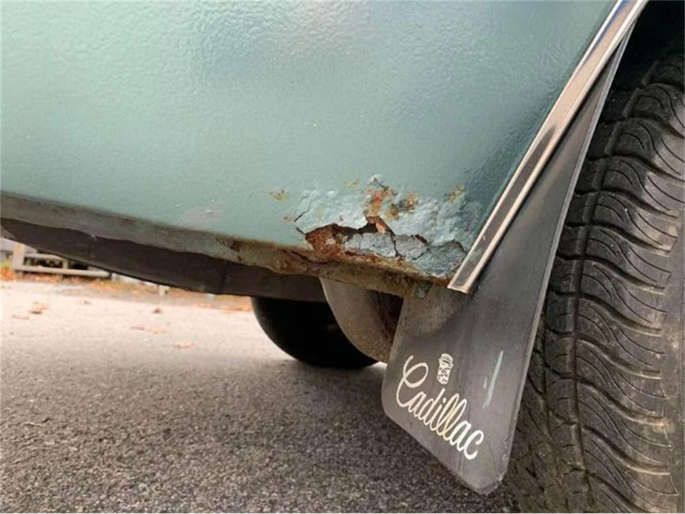 1981 Cadillac DeVille 5th Gen - Image 7 of 17
