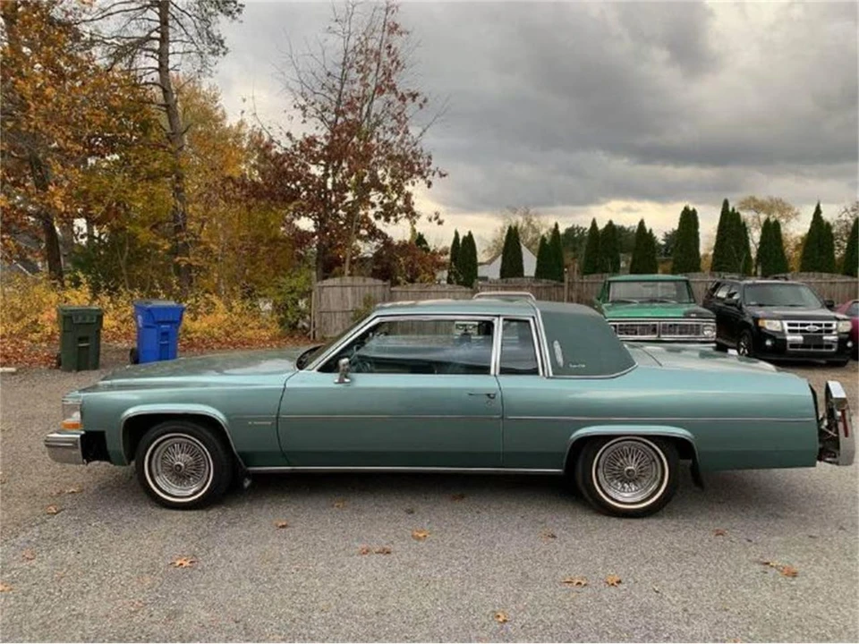 1981 Cadillac DeVille 5th Gen - Image 13 of 17