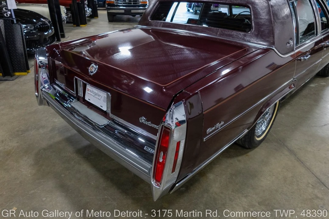 1981 Cadillac Fleetwood - Image 15 of 31