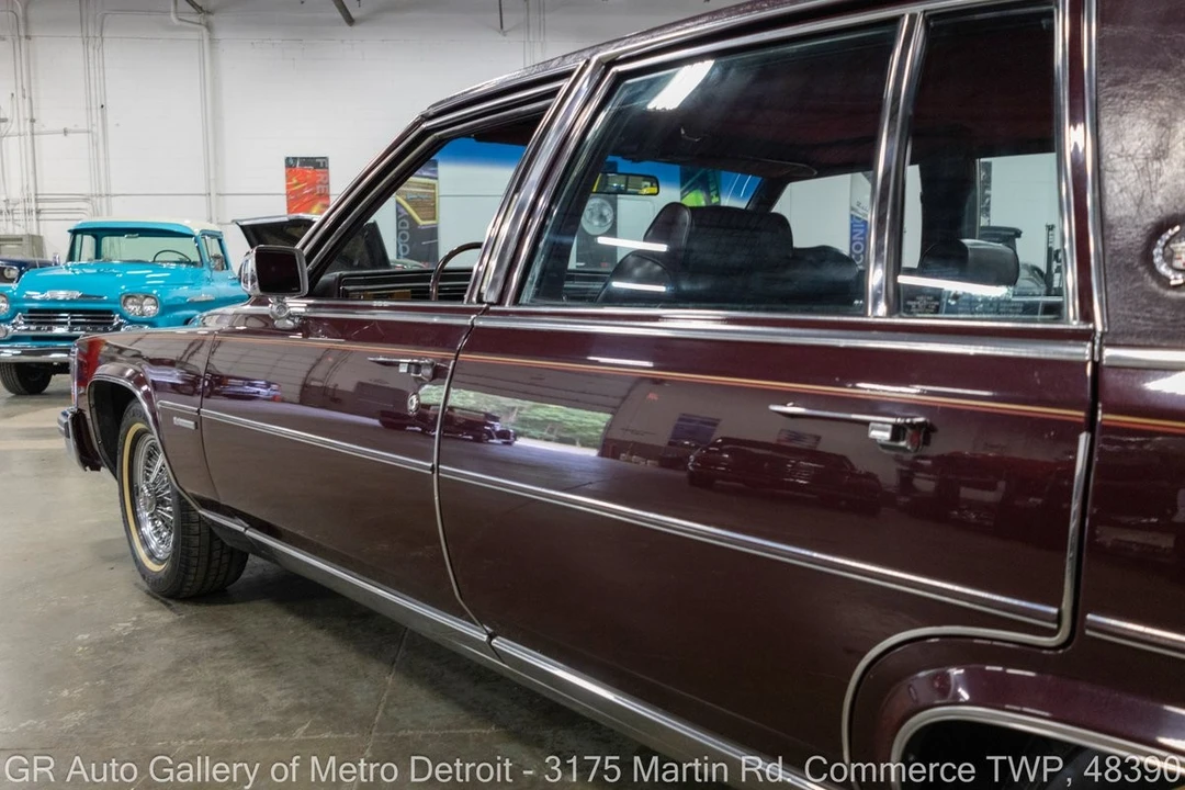 1981 Cadillac Fleetwood - Image 22 of 31