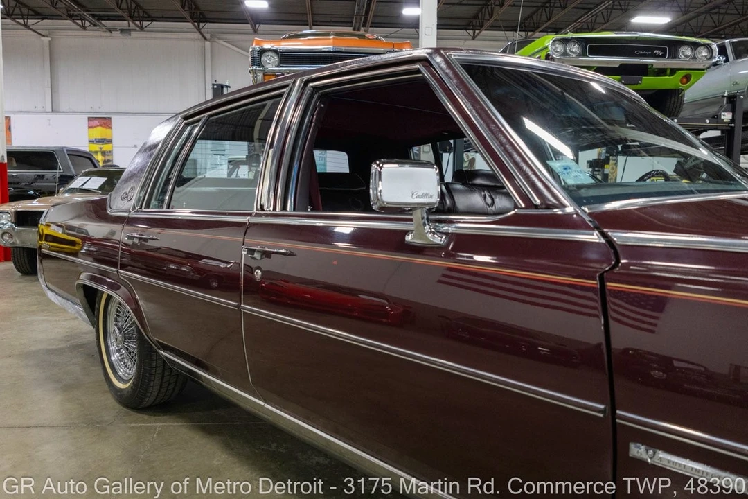 1981 Cadillac Fleetwood - Image 24 of 31
