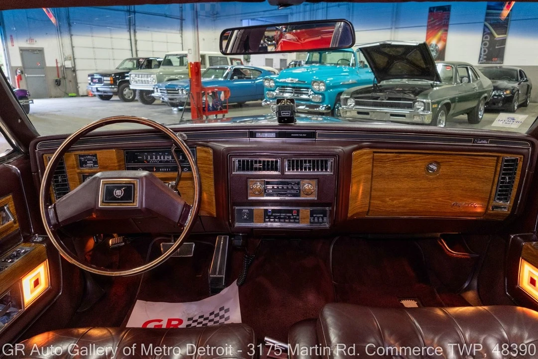 1981 Cadillac Fleetwood - Image 16 of 31