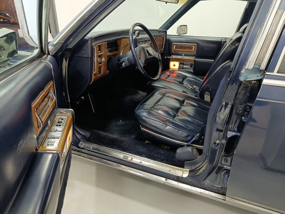 1981 Cadillac Fleetwood - Image 12 of 31