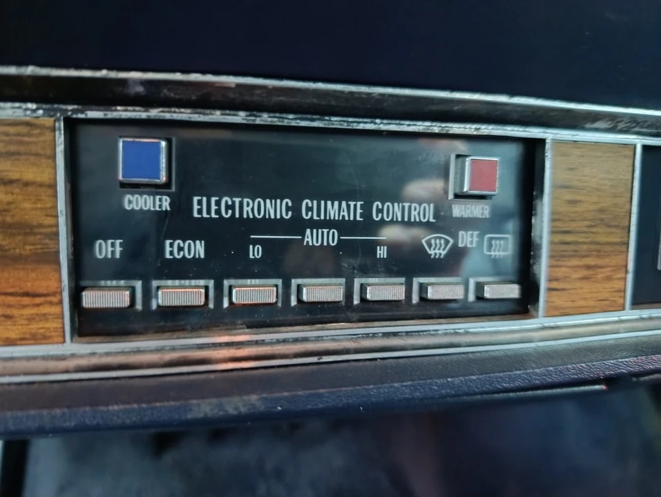 1981 Cadillac Fleetwood - Image 24 of 31