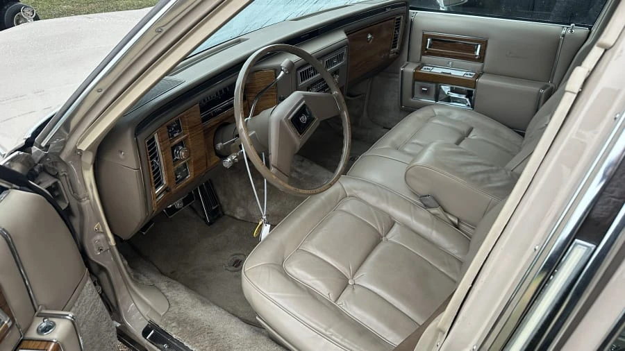 1981 Cadillac Fleetwood - Image 5 of 6