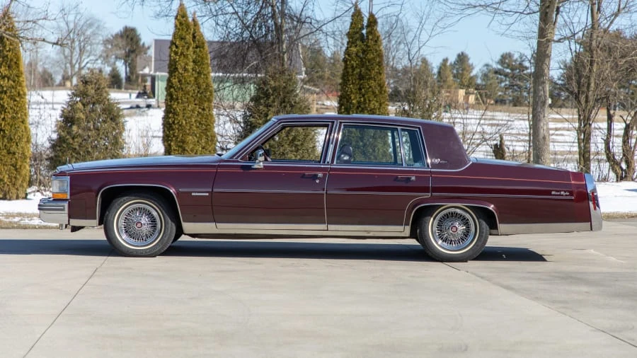 1981 Cadillac Fleetwood - Image 2 of 30