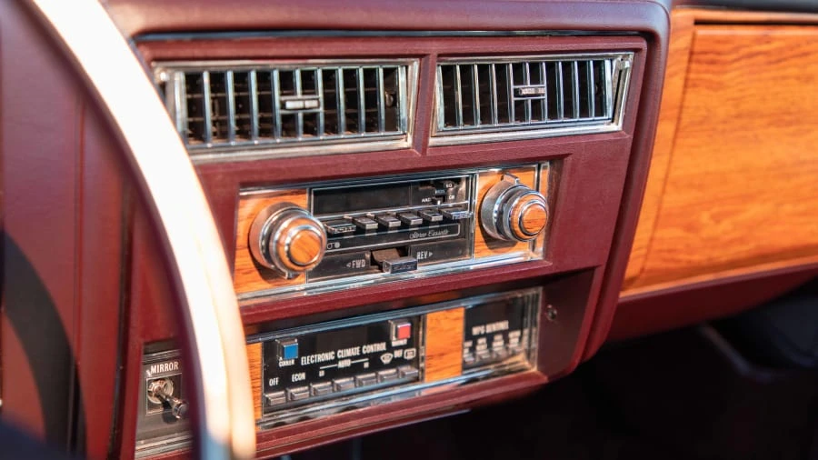1981 Cadillac Fleetwood - Image 21 of 30