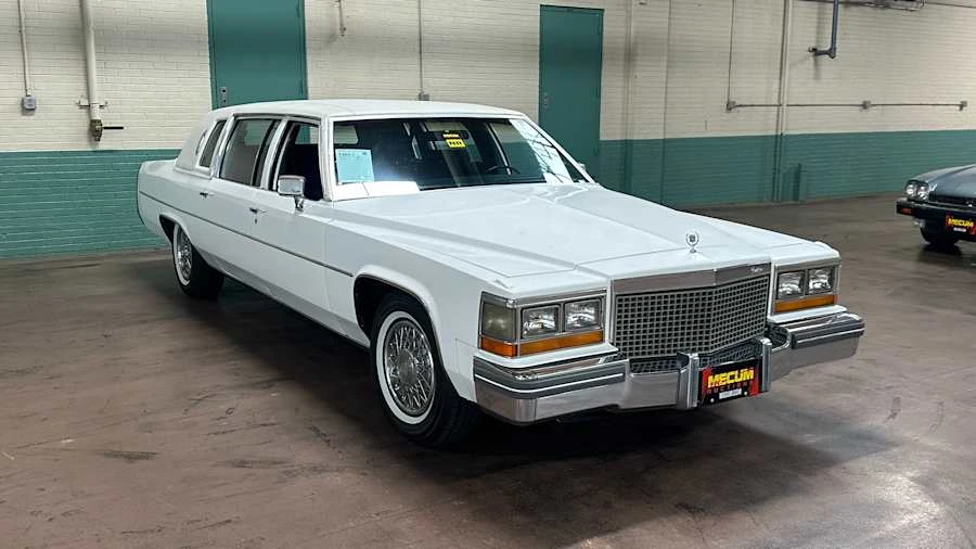 1981 Cadillac Fleetwood - Image 4 of 7