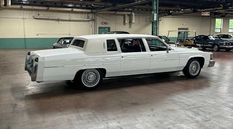1981 Cadillac Fleetwood - Image 2 of 7