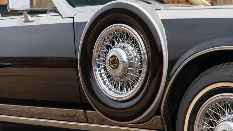 1981 Cadillac Seville - Image 13 of 15