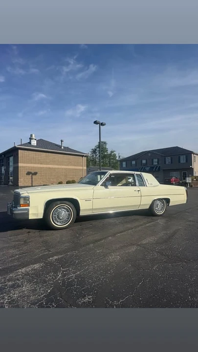 1981 Cadillac DeVille 5th Gen - Image 5 of 15