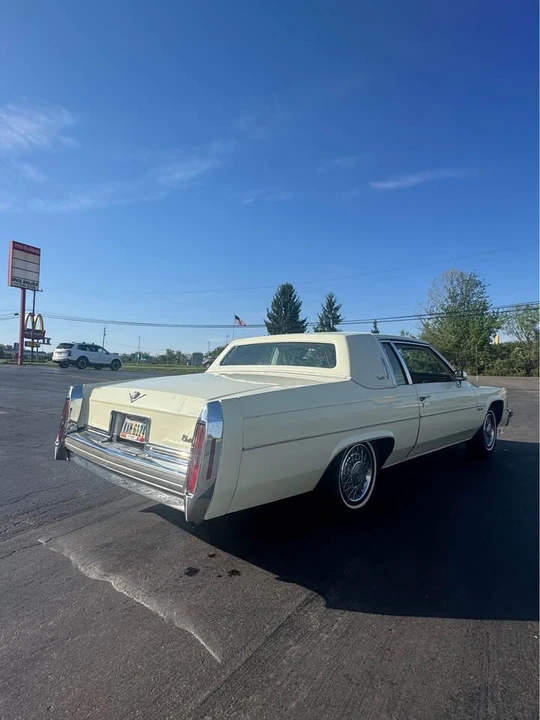 1981 Cadillac DeVille 5th Gen - Image 7 of 15
