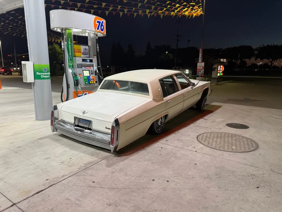 1981 Cadillac DeVille 5th Gen - Image 5 of 9
