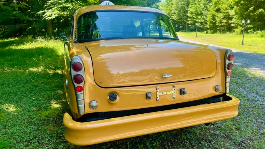 1981 Checker - Image 4 of 5