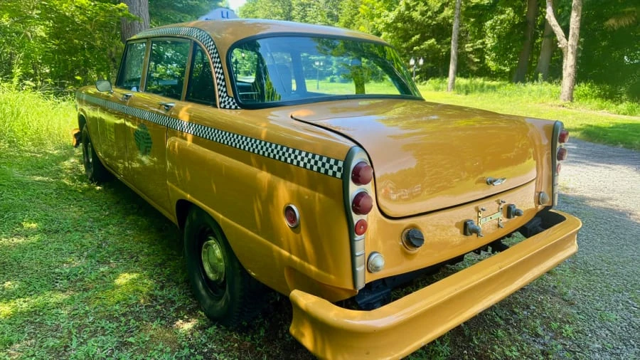 1981 Checker - Image 2 of 5
