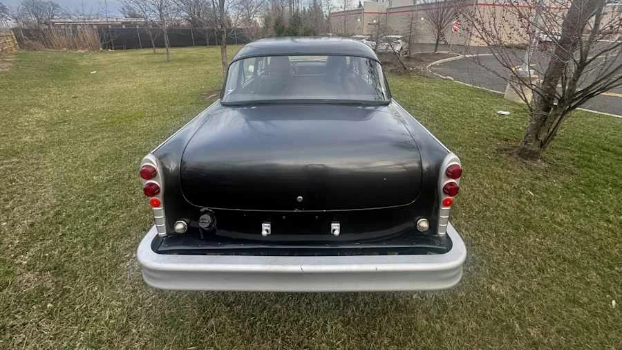 1981 Checker - Image 11 of 18