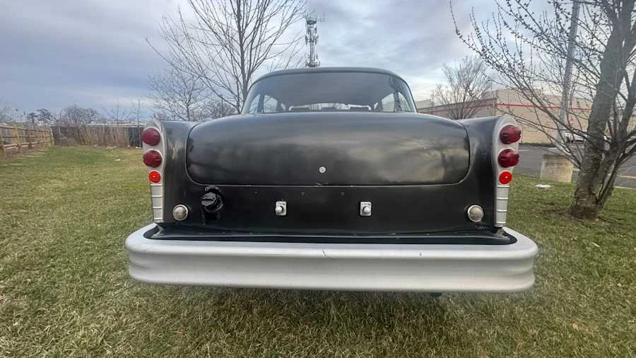 1981 Checker - Image 5 of 18