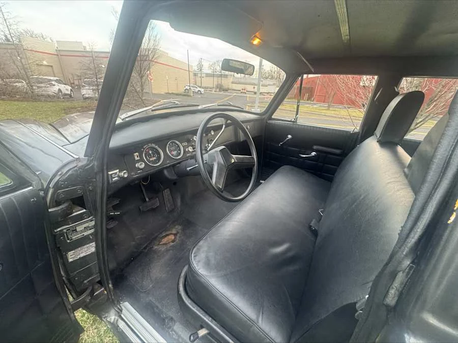 1981 Checker - Image 12 of 18