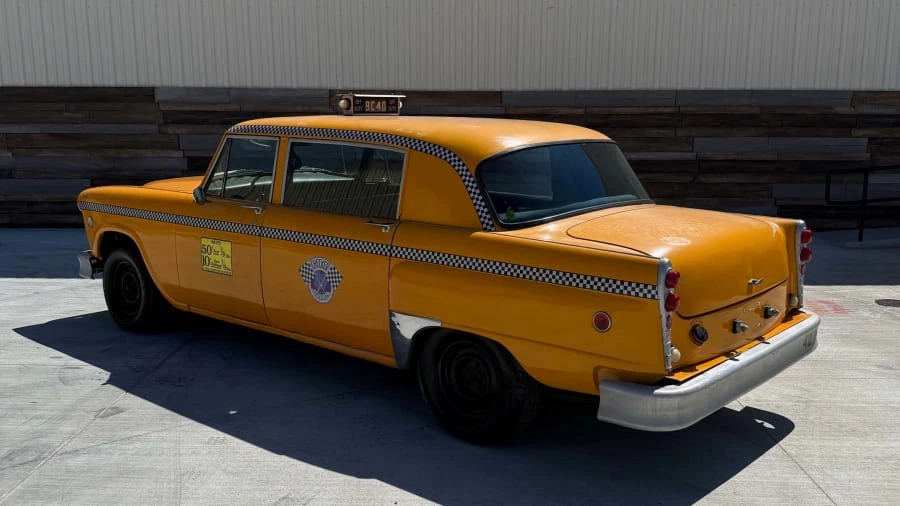 1981 Checker - Image 8 of 16
