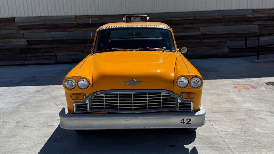 1981 Checker - Image 4 of 16