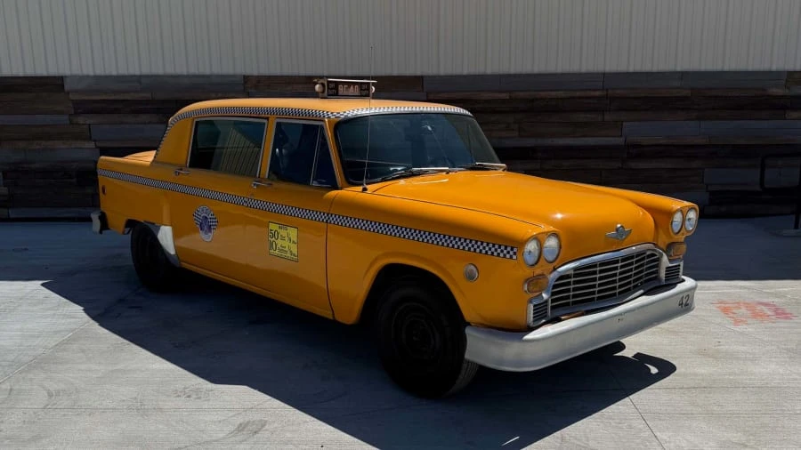 1981 Checker - Image 6 of 16