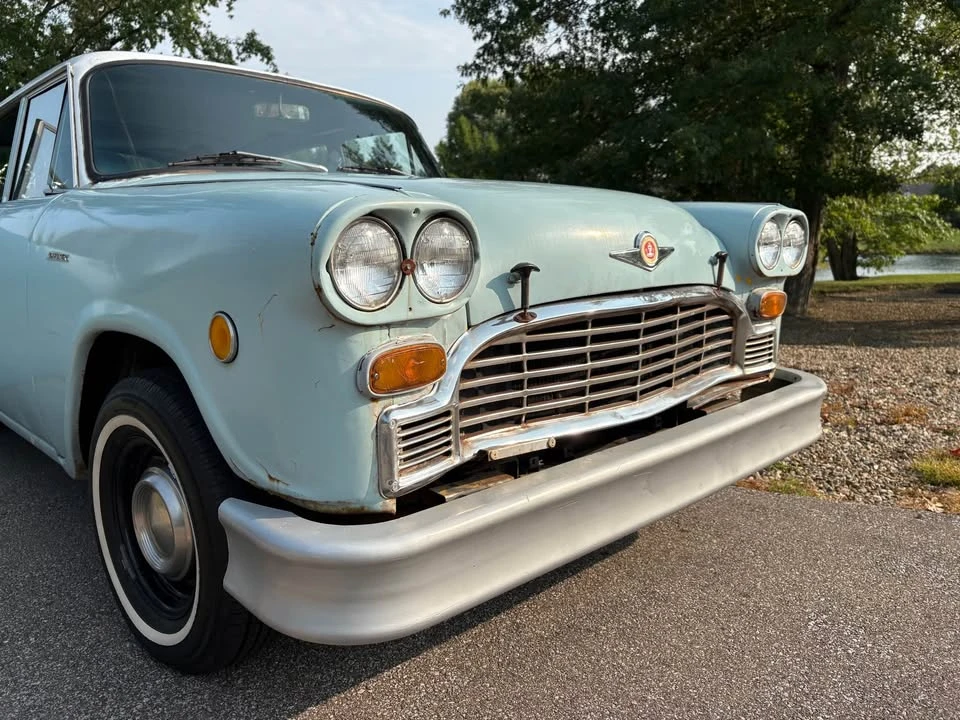 1981 Checker - Image 17 of 21