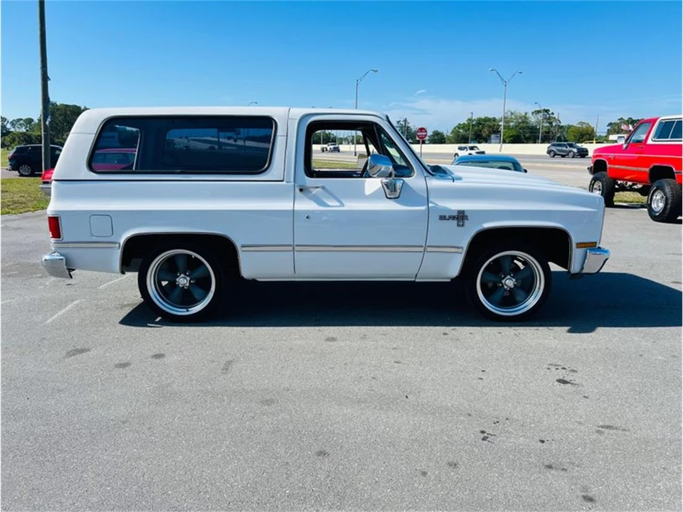 1981 Chevrolet K5 Blazer 2nd Gen - Image 6 of 30
