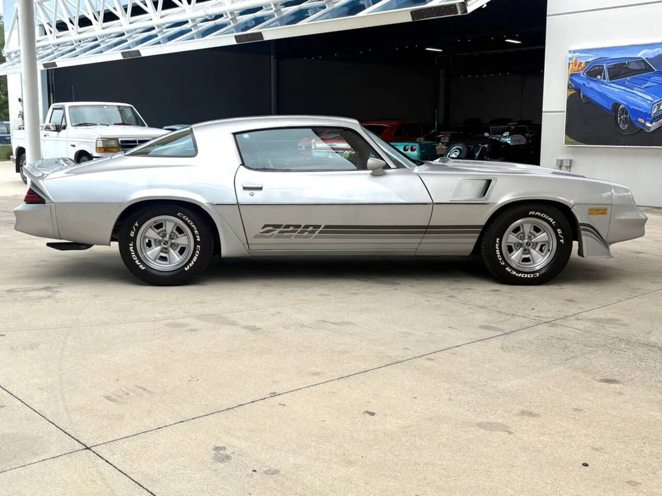 1981 Chevrolet Camaro - Image 5 of 31