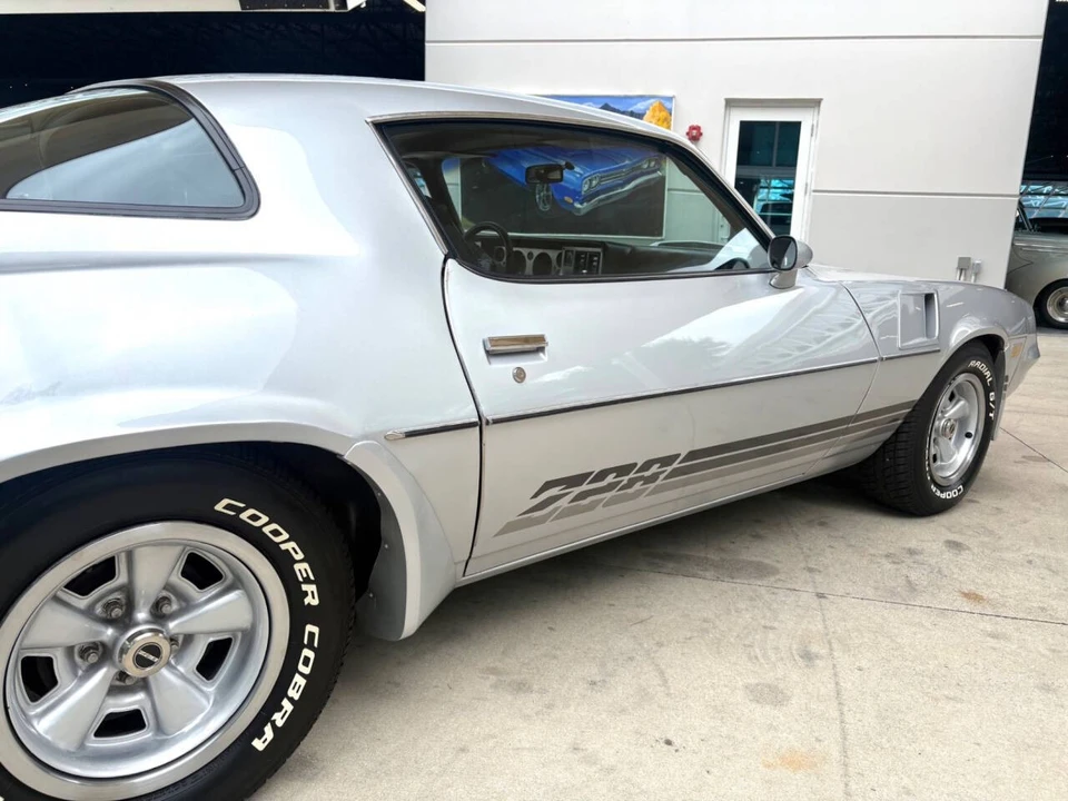 1981 Chevrolet Camaro - Image 17 of 31