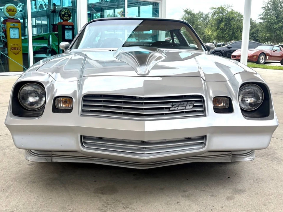 1981 Chevrolet Camaro - Image 2 of 31