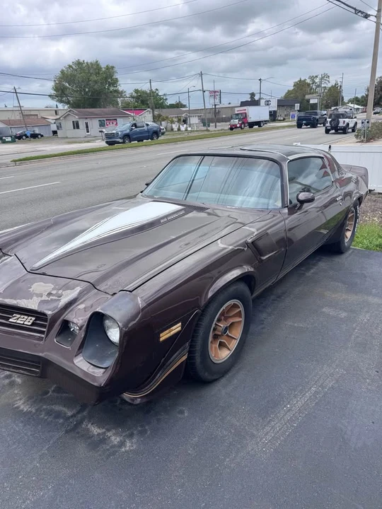 1981 Chevrolet - Image 2 of 13