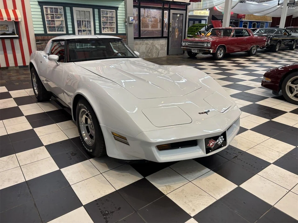 1981 Chevrolet Corvette C3 - Image 17 of 31